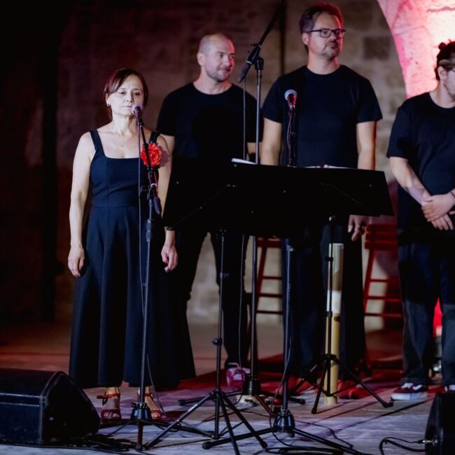 Femmina - Canto - Saggi Teatro Cast