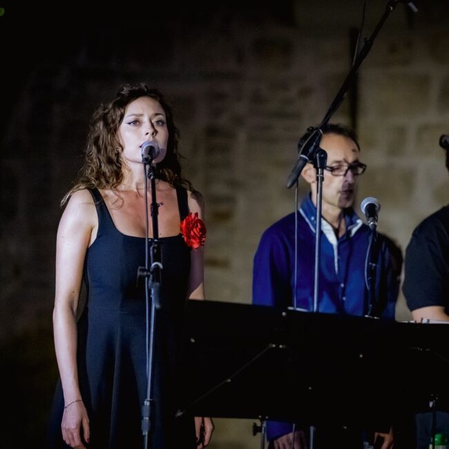 Femmina - Canto - Saggi Teatro Cast